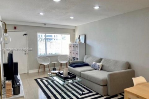 Copropriété à louer à Miami, Floride: 1 chambre, 65.12 m2 № 1889053 - photo 8