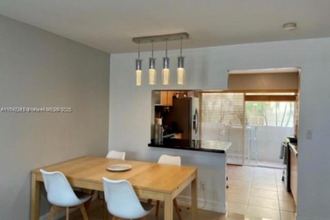 Copropriété à louer à Miami, Floride: 1 chambre, 65.12 m2 № 1889053 - photo 5