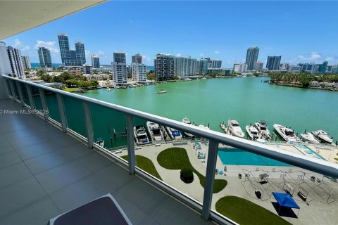 Condo in Miami Beach, Florida, 1 bedroom  № 1790956 - photo 4