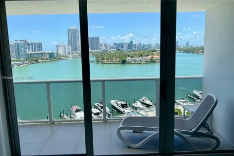 Condo in Miami Beach, Florida, 1 bedroom  № 1790956 - photo 22