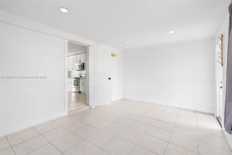 Apartment in Deerfield Beach, Florida 1 bedroom, 53.51 sq.m. № 1952498 - photo 3