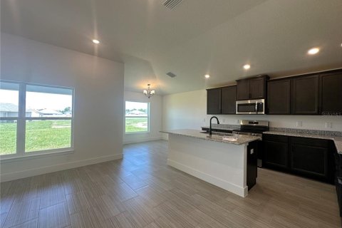 House in Oxford, Florida 3 bedrooms, 140.47 sq.m. № 2094607 - photo 9