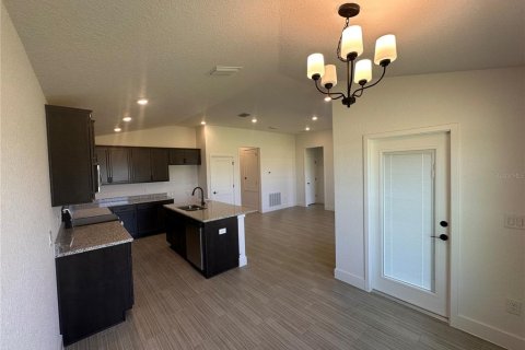 House in Oxford, Florida 3 bedrooms, 140.47 sq.m. № 2094607 - photo 10
