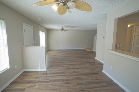 Townhouse in Riverview, Florida 3 bedrooms, 130.81 sq.m. № 1542393 - photo 4