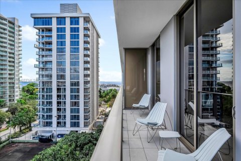 Condo in Miami, Florida, 2 bedrooms  № 2153128 - photo 13