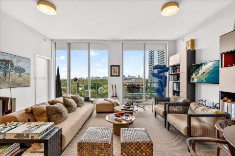Condo à Miami, Floride, 2 chambres  № 2153128