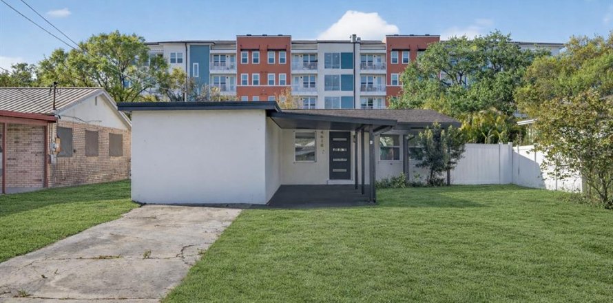 Villa ou maison à Tampa, Floride 2 chambres, 180.97 m2 № 2093521
