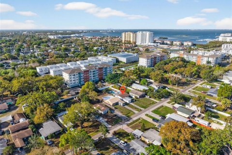 Villa ou maison à vendre à Tampa, Floride: 2 chambres, 180.97 m2 № 2093521 - photo 25
