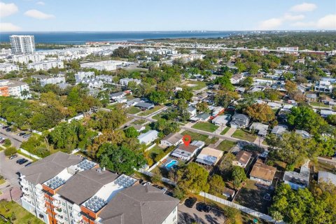 Villa ou maison à vendre à Tampa, Floride: 2 chambres, 180.97 m2 № 2093521 - photo 27