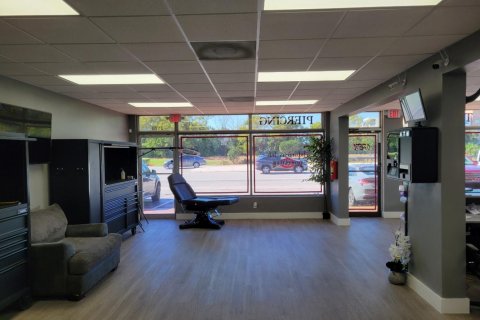 Commercial property in Boca Raton, Florida № 981728 - photo 1