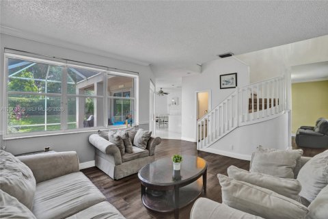 House in Weston, Florida 4 bedrooms, 198.16 sq.m. № 2069154 - photo 23