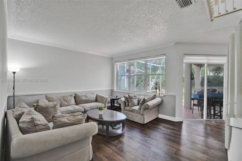 House in Weston, Florida 4 bedrooms, 198.16 sq.m. № 2069154 - photo 24