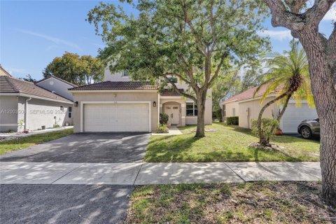 House in Weston, Florida 4 bedrooms, 198.16 sq.m. № 2069154 - photo 7