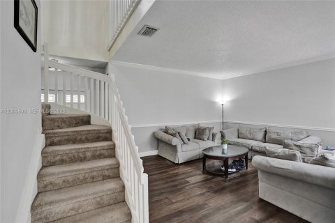 House in Weston, Florida 4 bedrooms, 198.16 sq.m. № 2069154 - photo 21