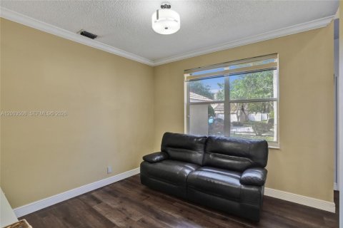 House in Weston, Florida 4 bedrooms, 198.16 sq.m. № 2069154 - photo 17