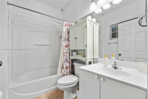 Condominio en venta en Hialeah, Florida, 3 dormitorios, 92.16 m2 № 1890107 - foto 23