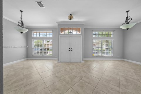 Villa ou maison à vendre à Pembroke Pines, Floride: 3 chambres, 192.68 m2 № 1922072 - photo 5