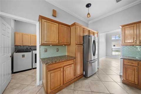 Villa ou maison à vendre à Pembroke Pines, Floride: 3 chambres, 192.68 m2 № 1922072 - photo 12