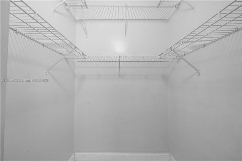 Villa ou maison à vendre à Pembroke Pines, Floride: 3 chambres, 192.68 m2 № 1922072 - photo 25