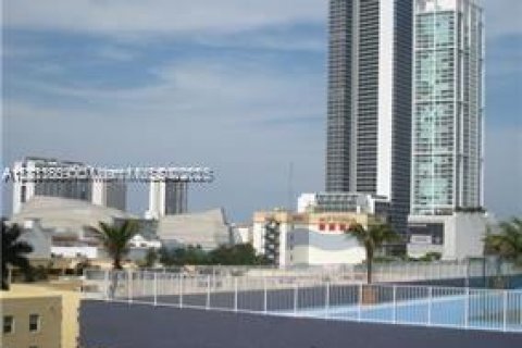 Condominio en Miami, Florida, 2 dormitorios  № 2034309