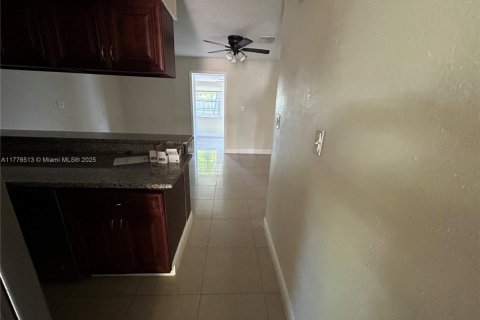 Купить виллу или дом в Тампа, Флорида 3 спальни, 145.11м2, № 1991105 - фото 23