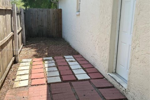 Купить виллу или дом в Тампа, Флорида 3 спальни, 145.11м2, № 1991105 - фото 15