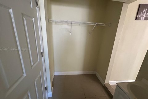 Купить виллу или дом в Тампа, Флорида 3 спальни, 145.11м2, № 1991105 - фото 18