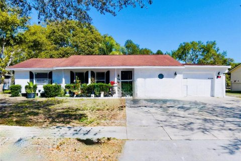 House in Casselberry, Florida 3 bedrooms, 137.68 sq.m. № 2306618