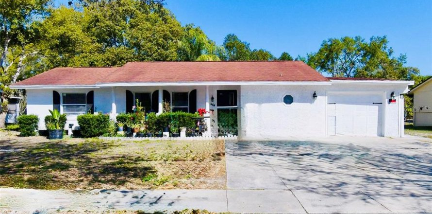 Villa ou maison à Casselberry, Floride 3 chambres, 137.68 m2 № 2306618
