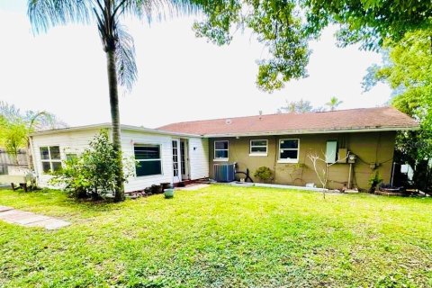 Villa ou maison à vendre à Casselberry, Floride: 3 chambres, 137.68 m2 № 2306618 - photo 9