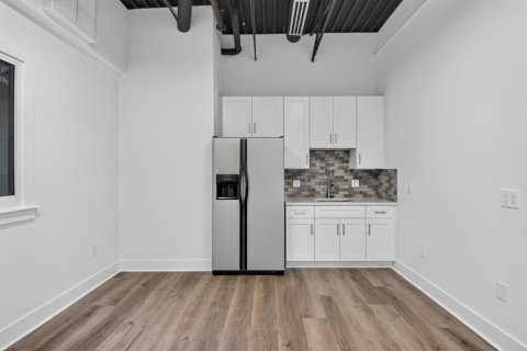 Commercial property in Boynton Beach, Florida № 2370170 - photo 10