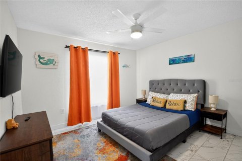 Casa en venta en Weeki Wachee, Florida, 3 dormitorios, 151.24 m2 № 1902543 - foto 19