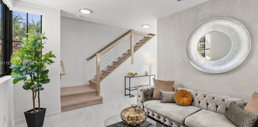 Квартира в Хайалиа, Флорида 2 спальни № 1990620