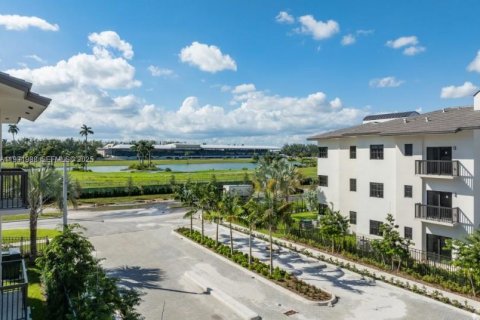 Снять в аренду квартиру в Хайалиа, Флорида 2 спальни, № 1990620 - фото 9