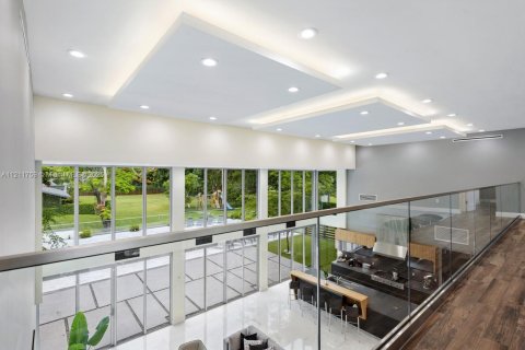 House in Southwest Ranches, Florida 9 bedrooms, 562.71 sq.m. № 2036968 - photo 19