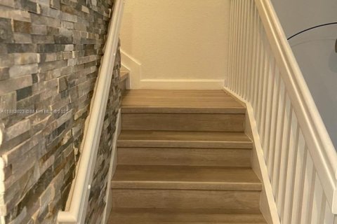 Adosado en venta en Homestead, Florida, 3 dormitorios, 157.66 m2 № 1929430 - foto 7