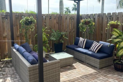 Adosado en venta en Homestead, Florida, 3 dormitorios, 157.66 m2 № 1929430 - foto 28