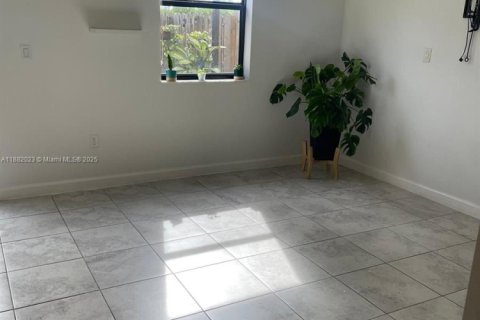 Adosado en venta en Homestead, Florida, 3 dormitorios, 157.66 m2 № 1929430 - foto 18