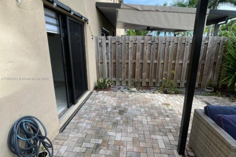 Adosado en venta en Homestead, Florida, 3 dormitorios, 157.66 m2 № 1929430 - foto 23