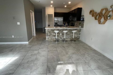 Adosado en venta en Homestead, Florida, 3 dormitorios, 157.66 m2 № 1929430 - foto 8