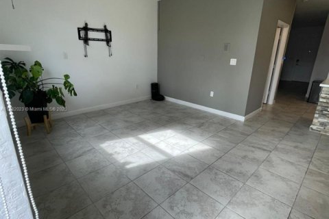 Adosado en venta en Homestead, Florida, 3 dormitorios, 157.66 m2 № 1929430 - foto 19