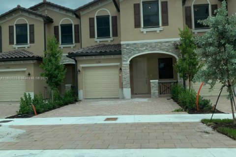 Adosado en venta en Homestead, Florida, 3 dormitorios, 157.66 m2 № 1929430 - foto 2