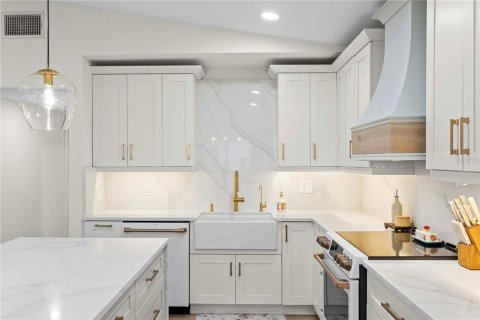 Casa en venta en South Pasadena, Florida, 4 dormitorios, 166.48 m2 № 2384492 - foto 12