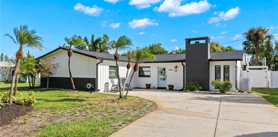 Casa en South Pasadena, Florida 4 dormitorios, 166.48 m2 № 2384492