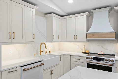 Casa en venta en South Pasadena, Florida, 4 dormitorios, 166.48 m2 № 2384492 - foto 11