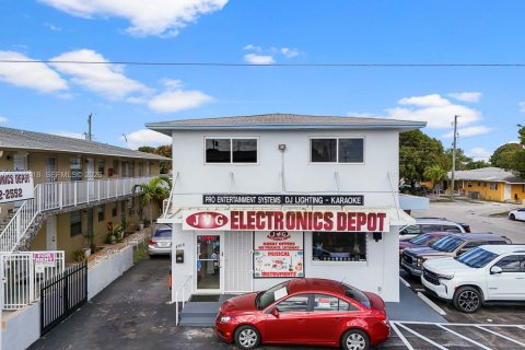 Villa ou maison à Hialeah, Floride 2 chambres, 366.22 m2 № 2432555