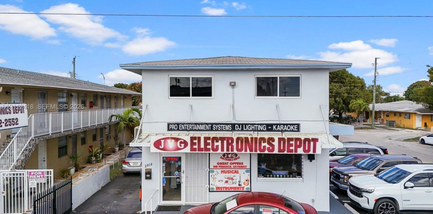 Villa ou maison à Hialeah, Floride 2 chambres, 366.22 m2 № 2432555