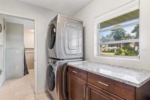 Casa en venta en Davenport, Florida, 3 dormitorios, 162.49 m2 № 1908989 - foto 21
