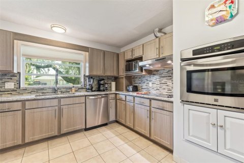 Casa en venta en Davenport, Florida, 3 dormitorios, 162.49 m2 № 1908989 - foto 11
