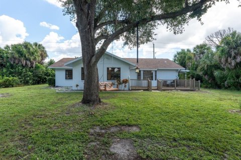 Villa ou maison à vendre à Port Charlotte, Floride: 2 chambres, 122.54 m2 № 2408316 - photo 22